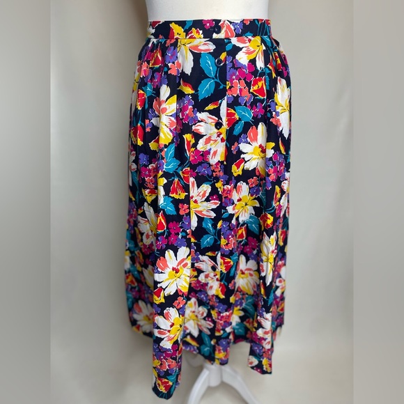 Vintage floral Jaeger outfit set, skirt & top, floral set, floral skirt, size M, - Picture 9 of 16